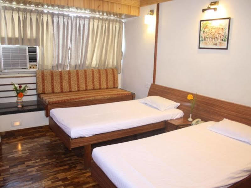 Treebo Trend Sahara Hotel Pune Bagian luar foto