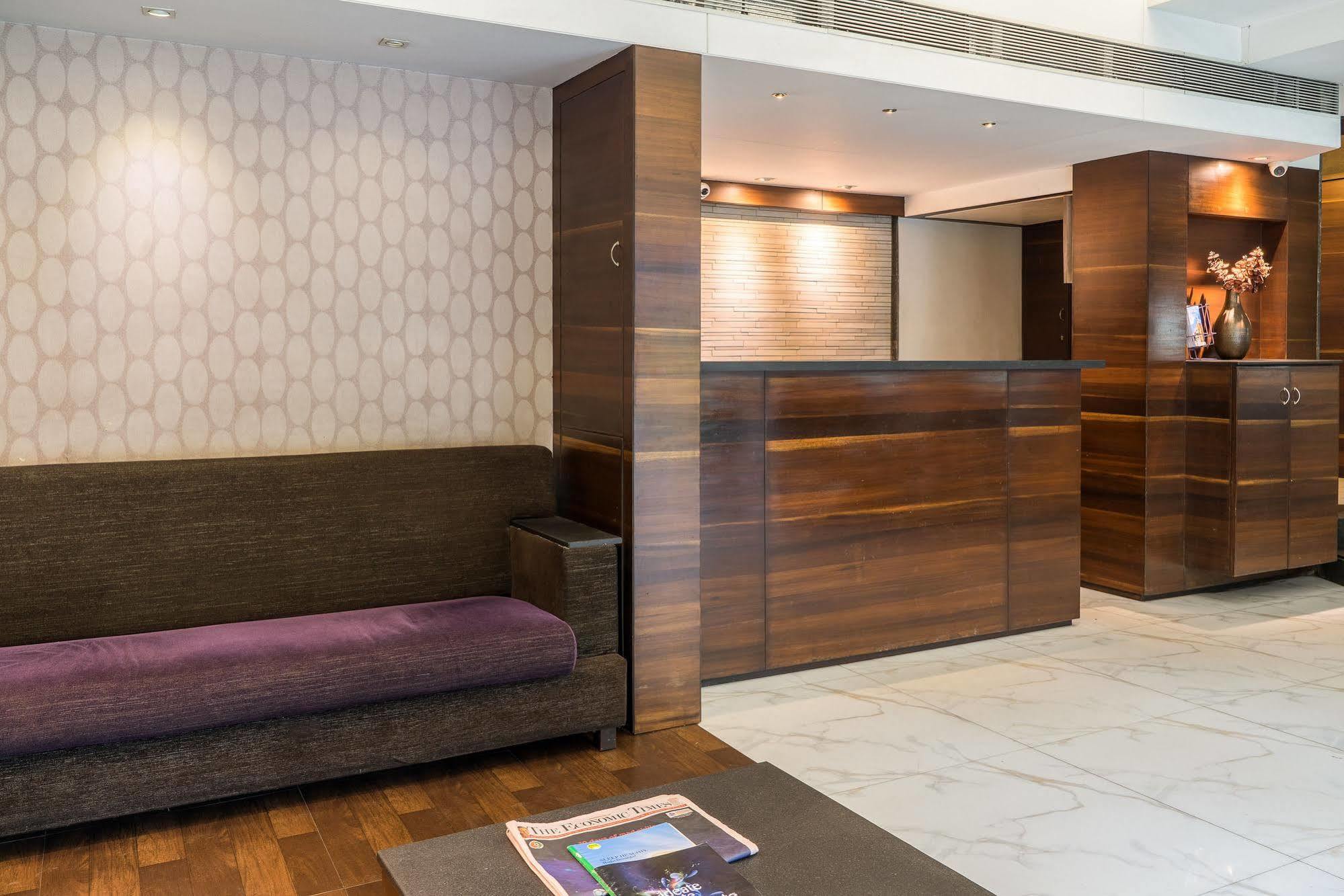 Treebo Trend Sahara Hotel Pune Bagian luar foto
